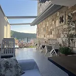 Veria 2*